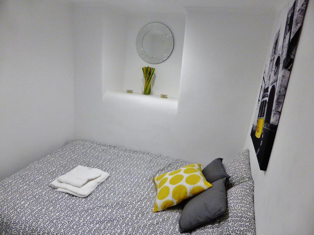 Apartamento Embaixador Mateus Appartement Lissabon Kamer foto